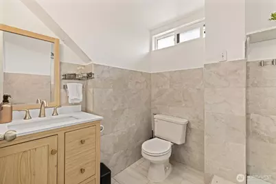 12067 Renton Avenue S, Seattle, WA 98178 - Photo 23