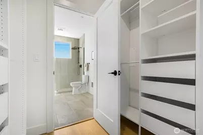 10533 C Stone Avenue N, Seattle, WA 98133 - Photo 11