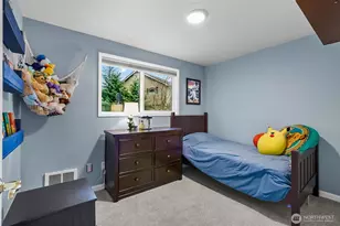 17419 Gravenstein Rd, Bothell, WA 98012 - Photo 17