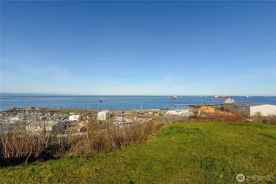 734 W 4th St, Port Angeles, WA 98363 - Photo 3