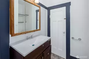 734 W 4th St, Port Angeles, WA 98363 - Photo 23