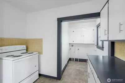 734 W 4th St, Port Angeles, WA 98363 - Photo 11