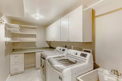 10020 SE 7th Street, Bellevue, WA 98004 - Photo 25