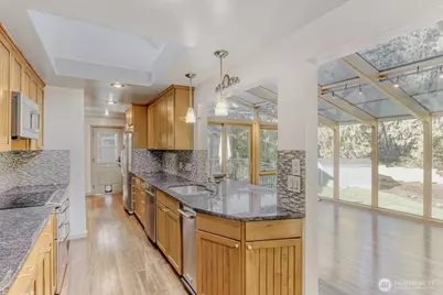 10020 SE 7th Street, Bellevue, WA 98004 - Photo 7