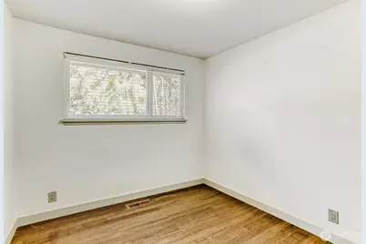 10020 SE 7th Street, Bellevue, WA 98004 - Photo 19