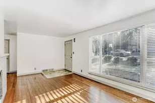 10020 SE 7th St, Bellevue, WA 98004 - Photo 7