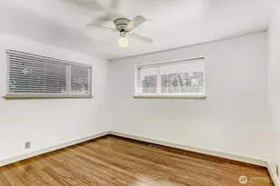 10020 SE 7th St, Bellevue, WA 98004 - Photo 17