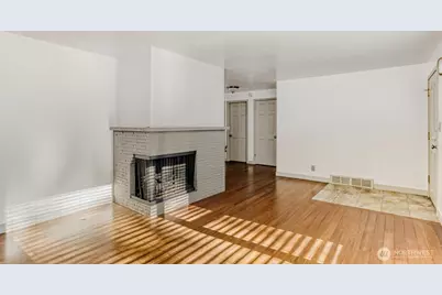 10020 SE 7th Street, Bellevue, WA 98004 - Photo 5