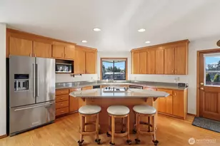 2910 13th St SW, Puyallup, WA 98373 - Photo 7