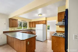 2108 E 24th St, Bremerton, WA 98310 - Photo 13