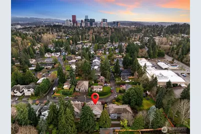 10610 NE 28th Street, Bellevue, WA 98004 - Photo 33