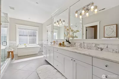 10610 NE 28th Street, Bellevue, WA 98004 - Photo 17