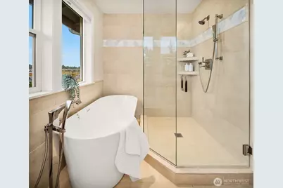 4020 Lake Washington Boulevard SE, Bellevue, WA 98006 - Photo 19