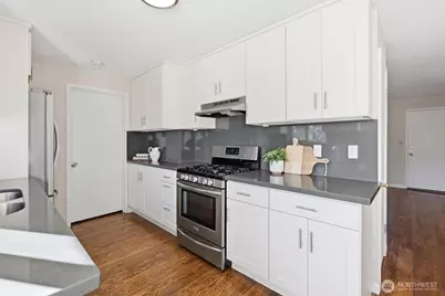 8106 39th Avenue SW, Seattle, WA 98136 - Photo 11