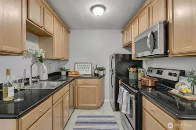 1902 Yakima Avenue #6, Tacoma, WA 98405 - Photo 9
