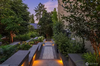 9630 SE 5th Street, Bellevue, WA 98004 - Photo 3