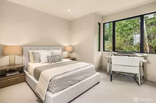 9630 SE 5th St, Bellevue, WA 98004 - Photo 29