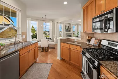 5950 31st Avenue SW, Seattle, WA 98126 - Photo 11