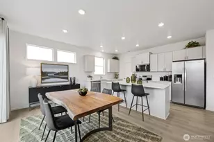 717 129th St E, Tacoma, WA 98445 - Photo 7