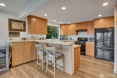 631 W Lake Sammamish Parkway NE, Bellevue, WA 98008 - Photo 15