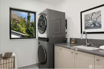 3716 32nd Avenue W, Seattle, WA 98199 - Photo 27