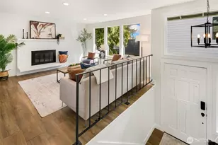 736 N 104th St, Seattle, WA 98133 - Photo 3