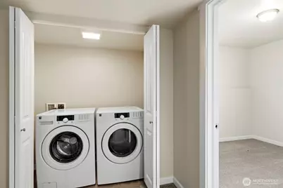 8722 Hamlet Ave S, Seattle, WA 98118 - Photo 39