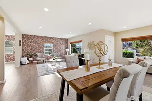 8722 Hamlet Ave S, Seattle, WA 98118 - Photo 9