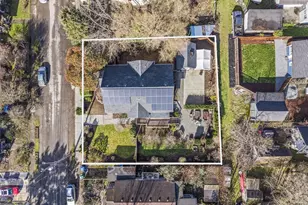 8722 Hamlet Ave S, Seattle, WA 98118 - Photo 7