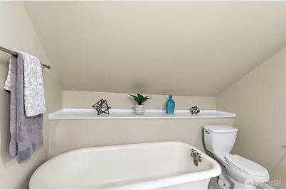 8722 Hamlet Ave S, Seattle, WA 98118 - Photo 29