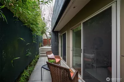 8218 2nd Avenue NE #B, Seattle, WA 98115 - Photo 23