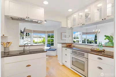 1702 Lake Washington Boulevard, Seattle, WA 98122 - Photo 9