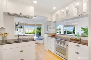 1702 Lake Washington Blvd, Seattle, WA 98122 - Photo 9