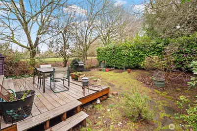 4616 Meridian Avenue N, Seattle, WA 98103 - Photo 33