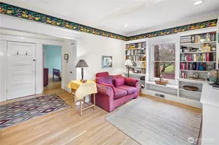 4616 Meridian Ave N, Seattle, WA 98103 - Photo 13