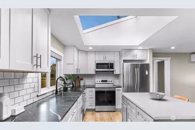 13325 Beverly Park Road, Lynnwood, WA 98087 - Photo 9