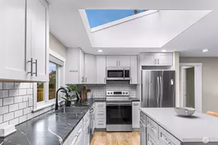 13325 Beverly Park Rd, Lynnwood, WA 98087 - Photo 9