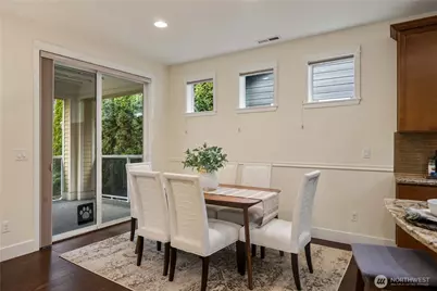 14714 Knoll Park Court E, Bonney Lake, WA 98391 - Photo 9