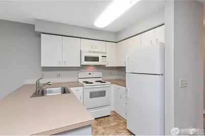 12303 Harbour Pointe Boulevard #S303, Mukilteo, WA 98275 - Photo 11