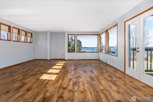 905 NE Leach St, Coupeville, WA 98239 - Photo 9