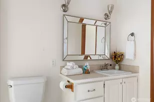 905 NE Leach St, Coupeville, WA 98239 - Photo 23