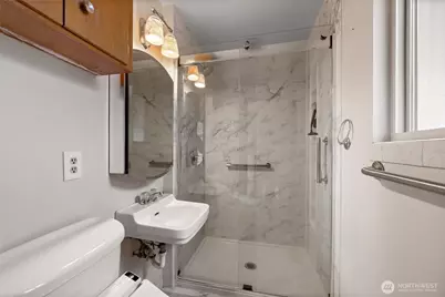 13720 56th Avenue S, Tukwila, WA 98168 - Photo 17