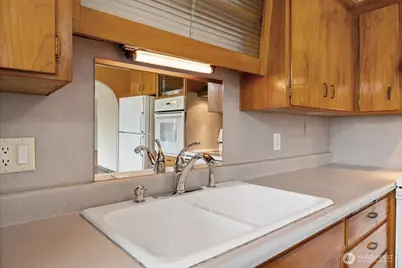 13720 56th Avenue S, Tukwila, WA 98168 - Photo 11