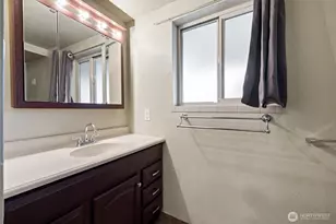 13720 56th Ave S, Tukwila, WA 98168 - Photo 29