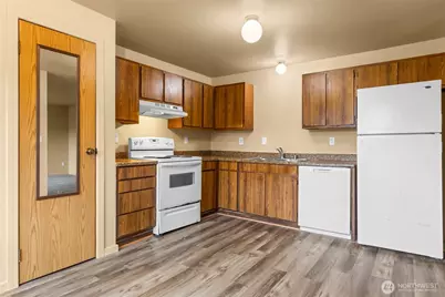 15912 Elm Street E, Sumner, WA 98390 - Photo 3