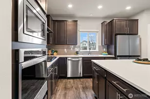 309 207th Pl SE, Bothell, WA 98012 - Photo 15