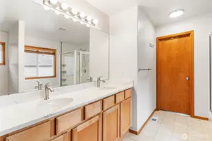 23425 SE 261st Ct, Maple Valley, WA 98038 - Photo 21