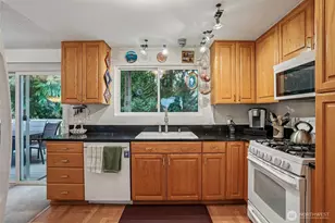 21312 NE 60th Pl, Redmond, WA 98053 - Photo 9