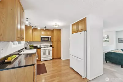 21312 NE 60th Place, Redmond, WA 98053 - Photo 13