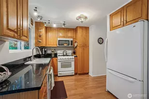 21312 NE 60th Pl, Redmond, WA 98053 - Photo 11